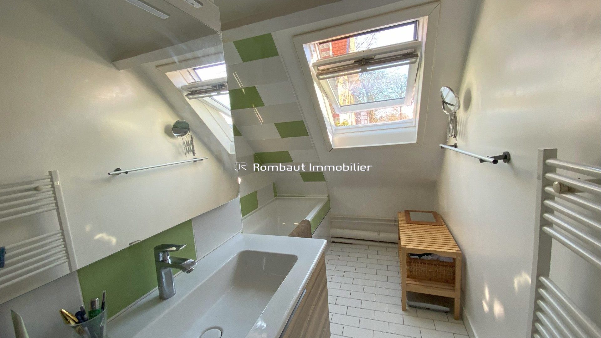 1720172256_VM2918_14_original