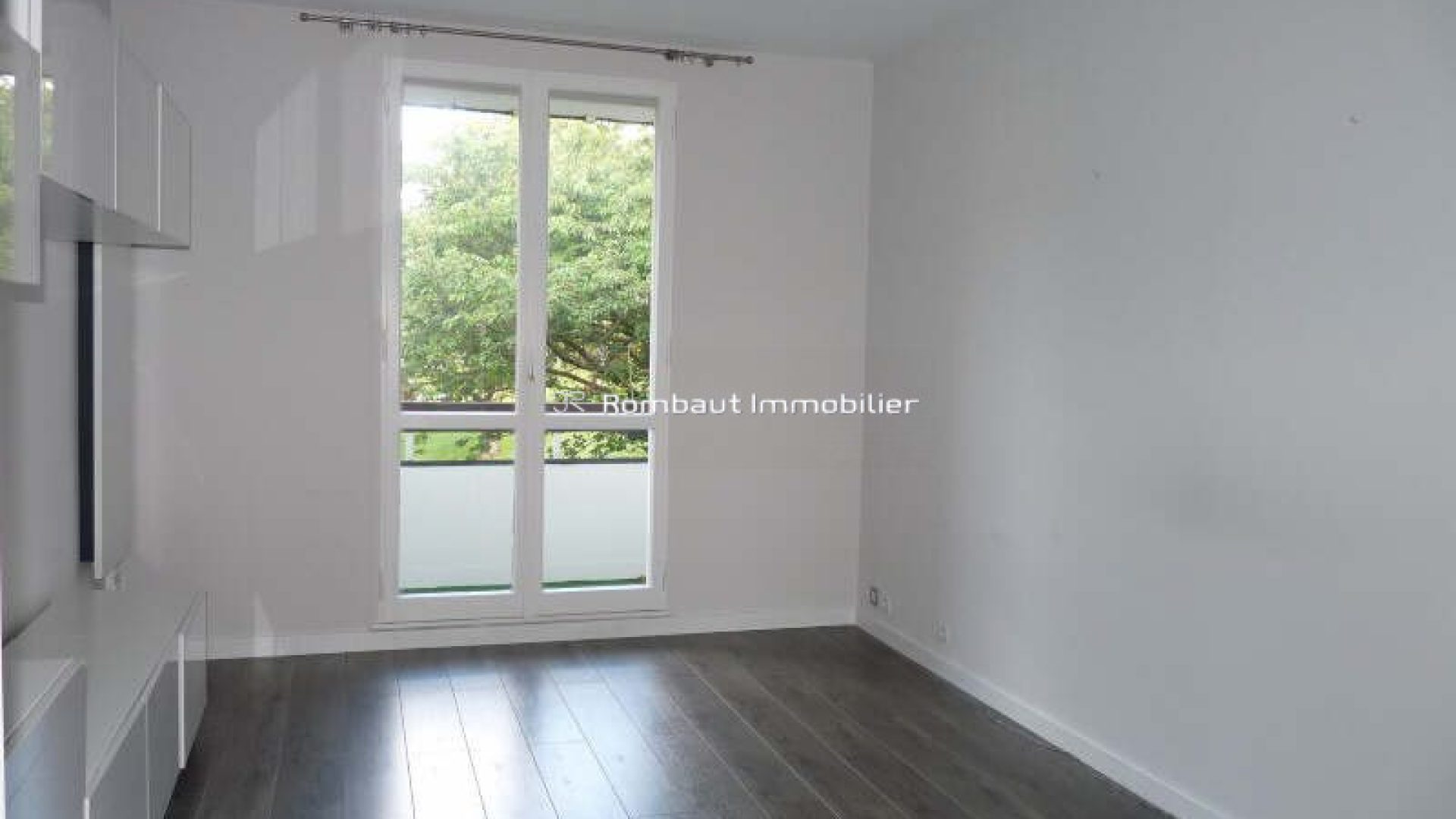 1720174729_LA3303_1_original