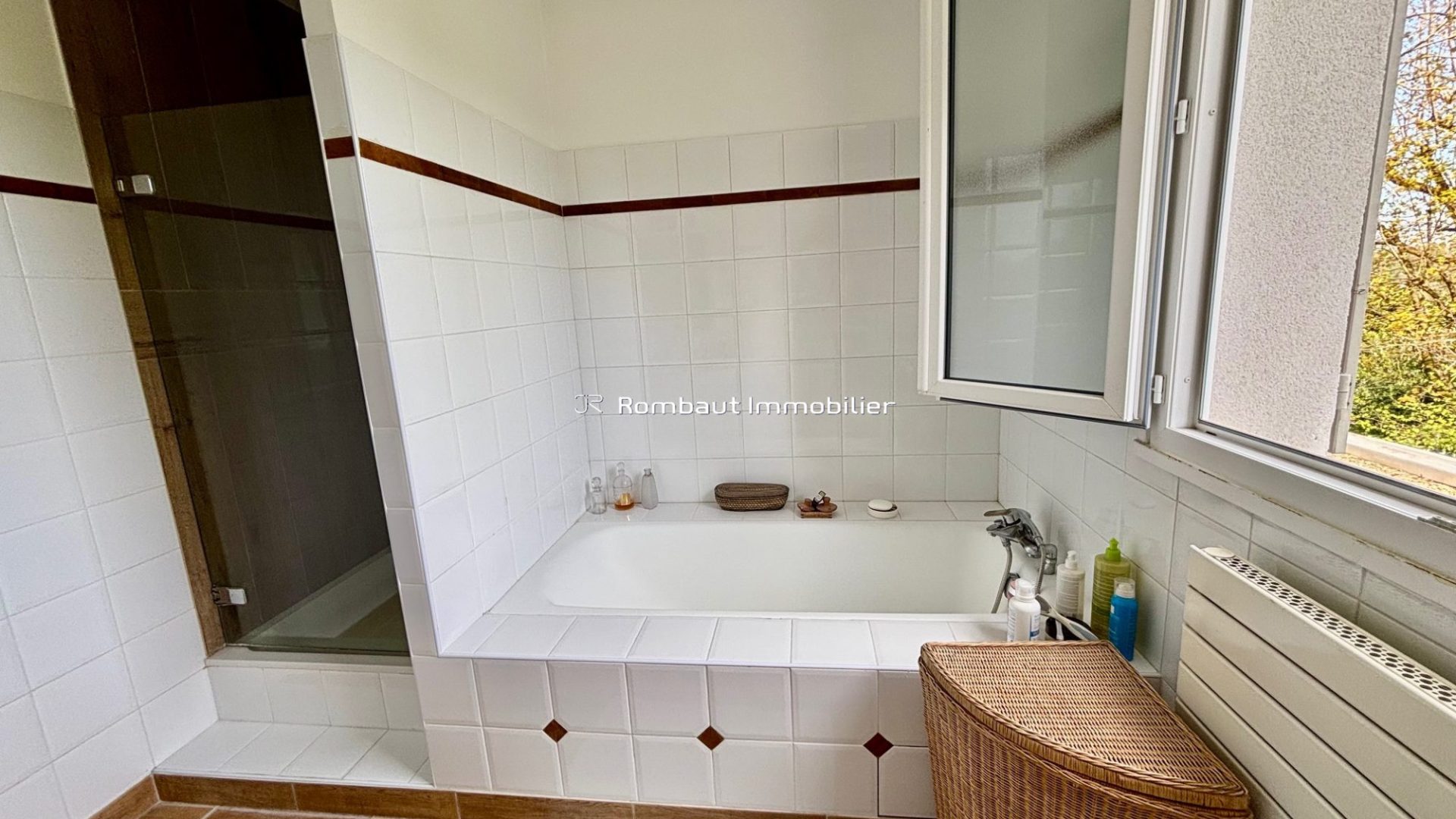 1746550060_VM2994_13_original