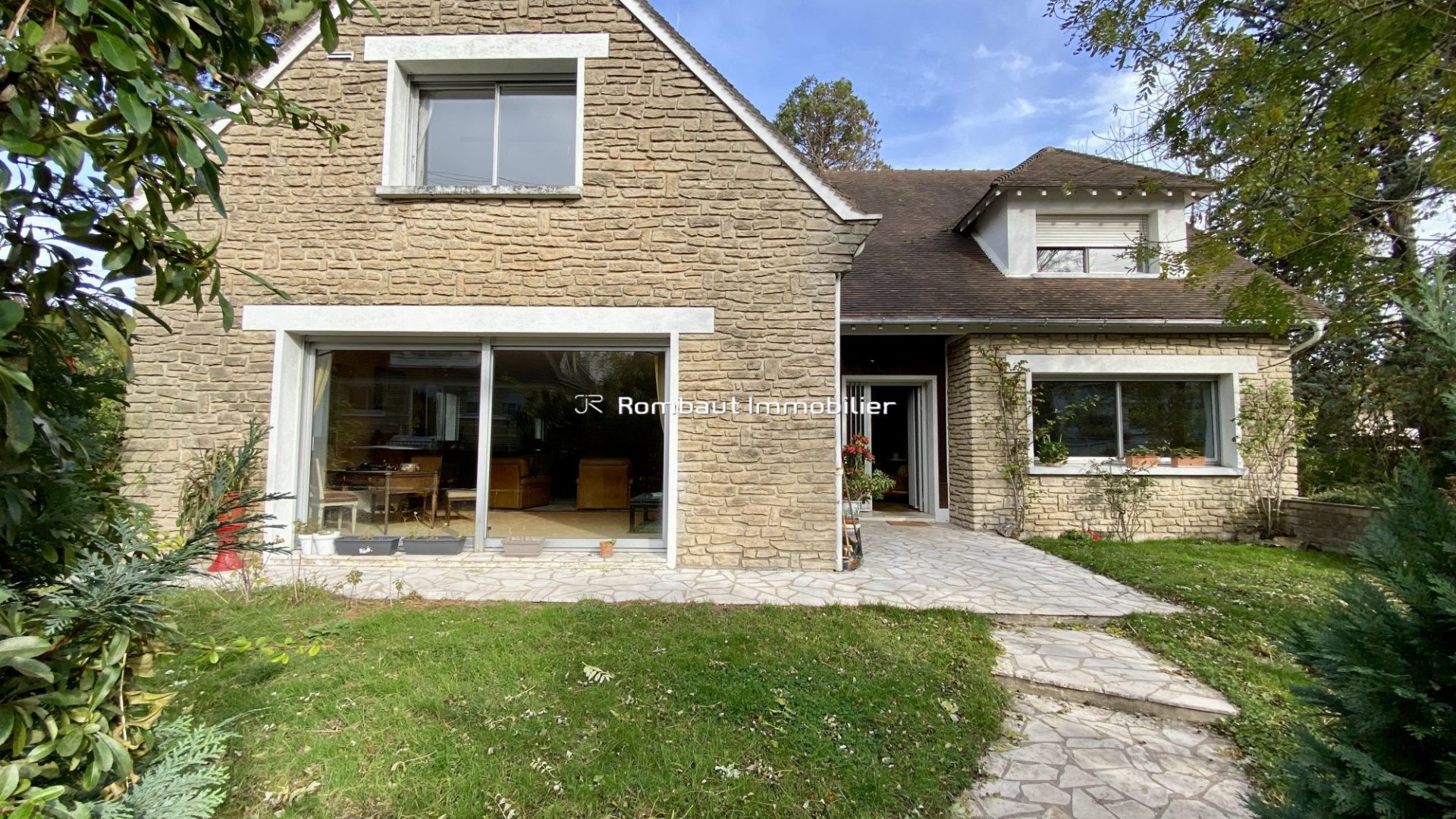 1762418764_VM3030_1_original