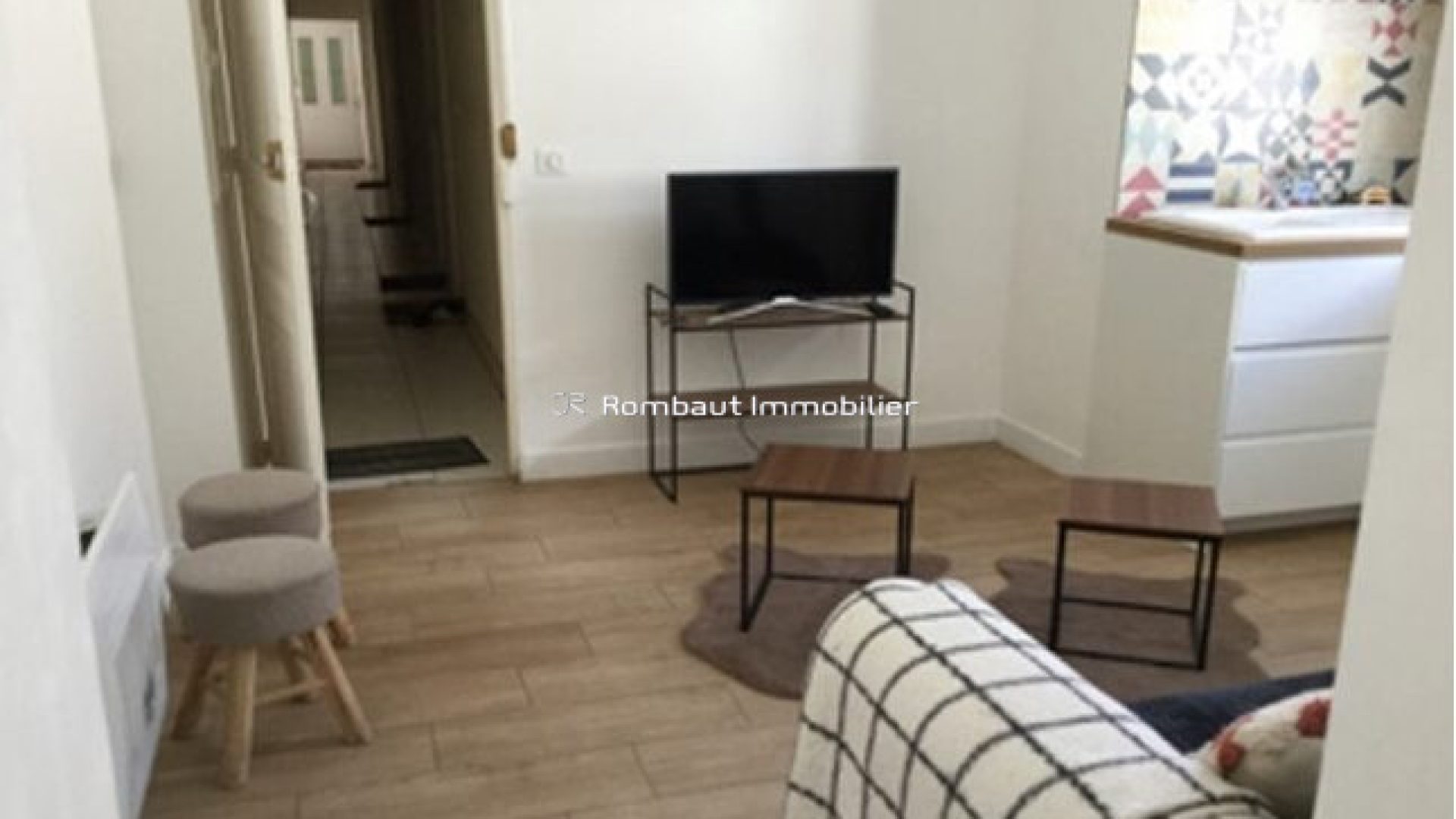 1763717775_LA6300_3_original