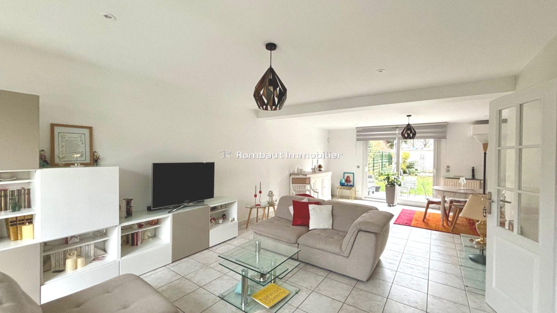 1764153747_VM3038_1_original