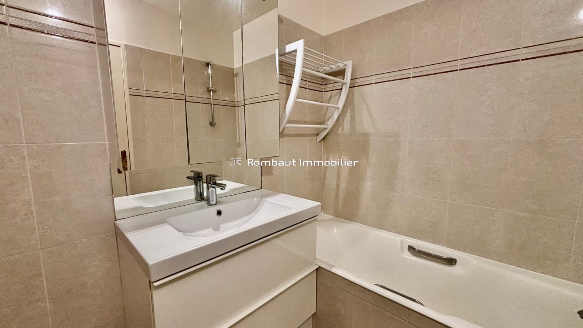 1765964876_VA6307_23_original