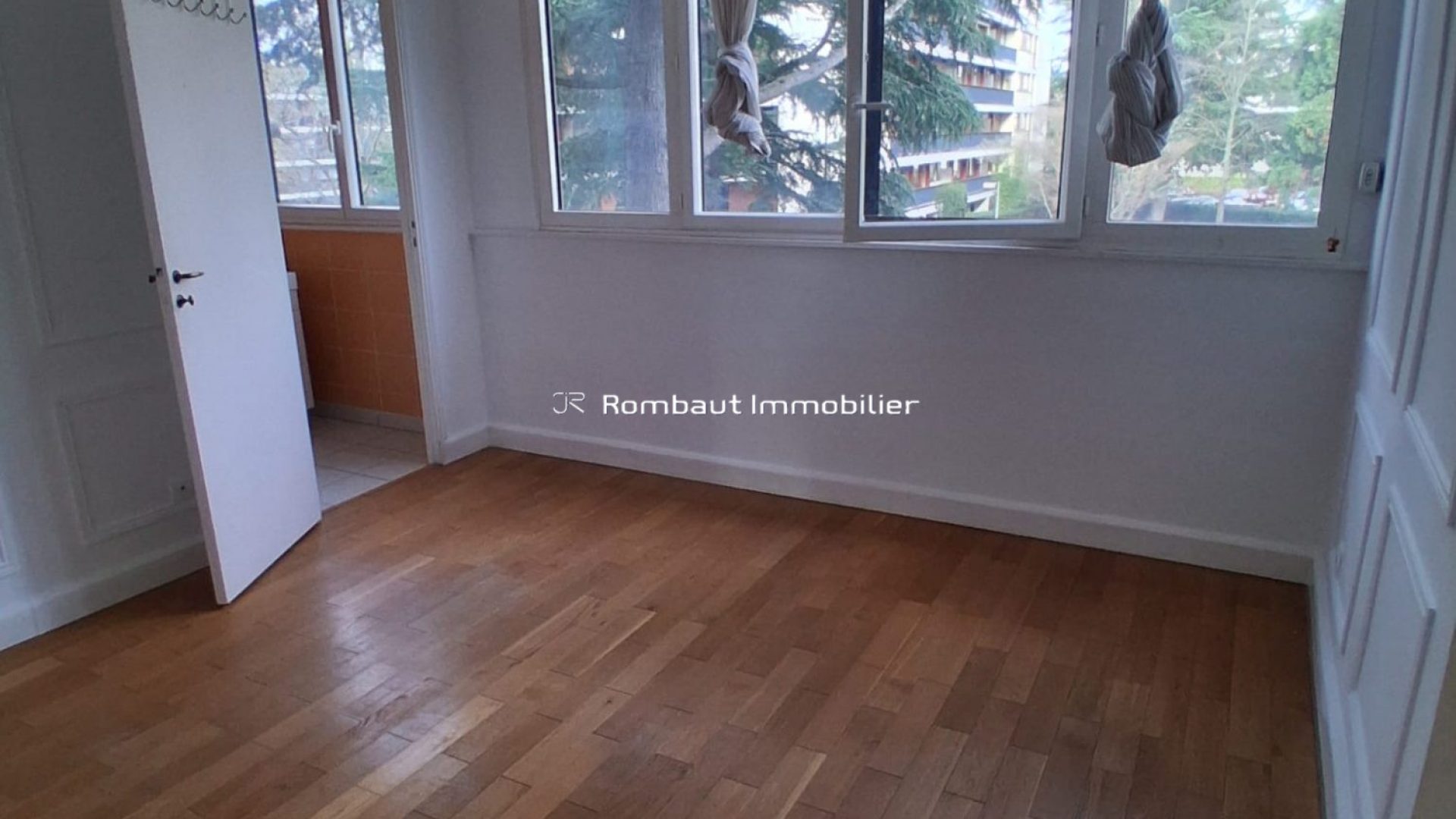 1770655284_LA6315_7_original