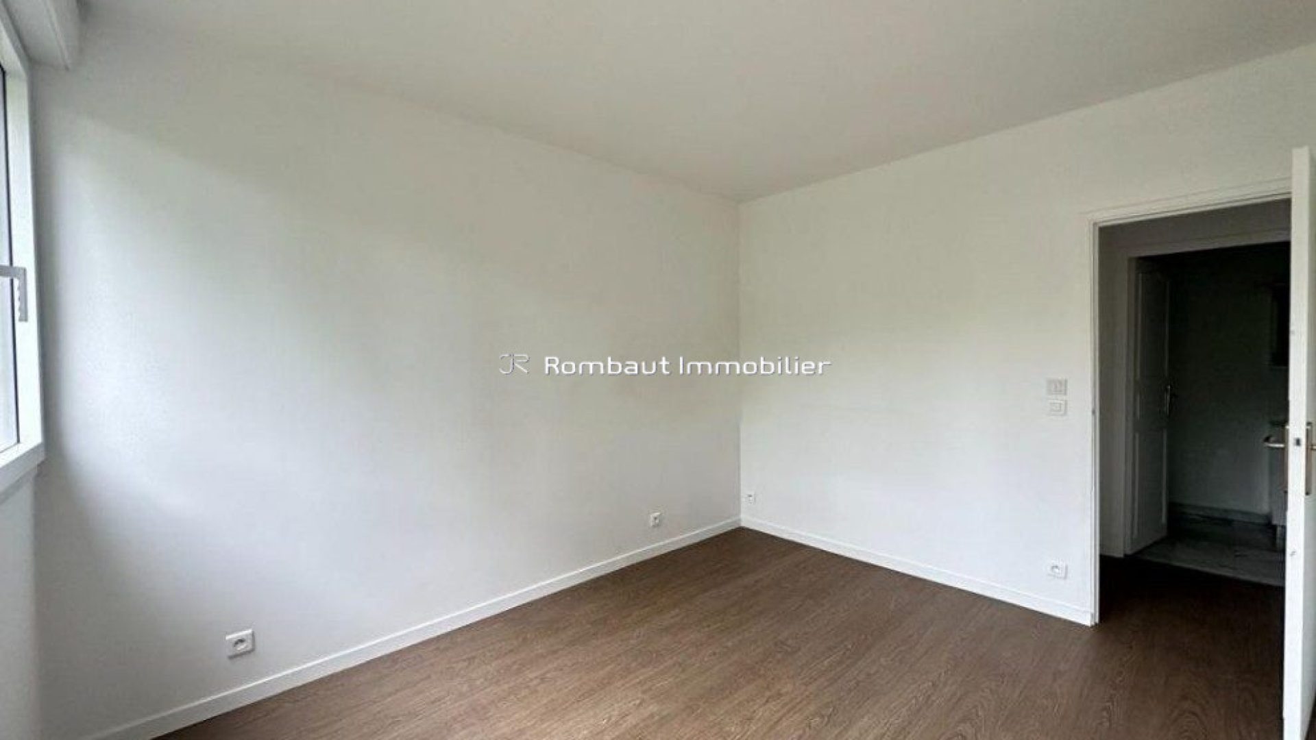 1771407583_LA6318_3_original