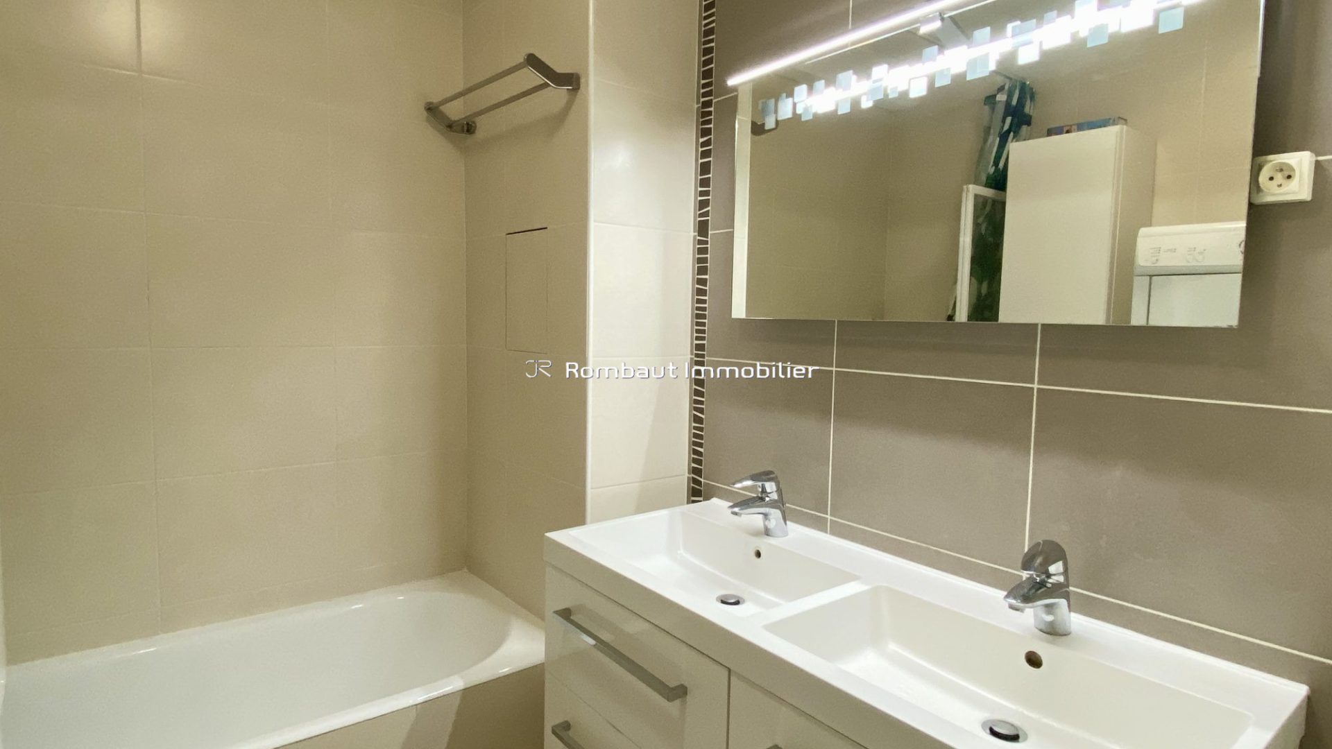 1771411646_VA6320_8_original