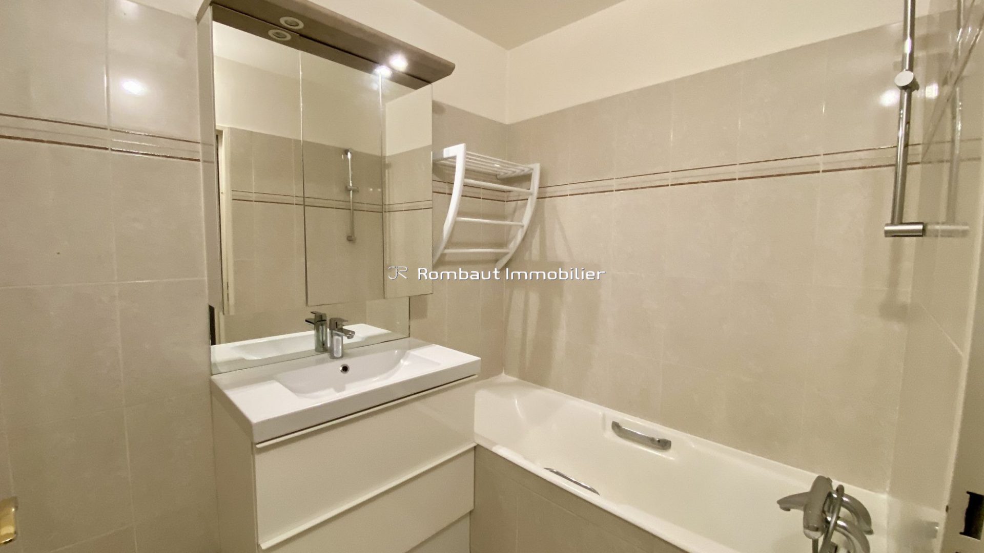 1772034325_VA6330_5_original