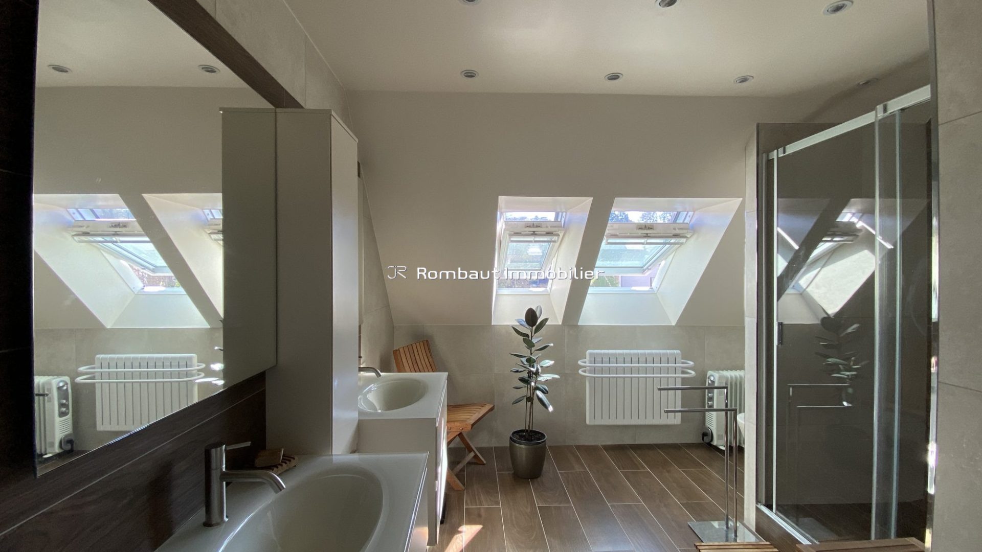 1773225929_VM3049_3_original