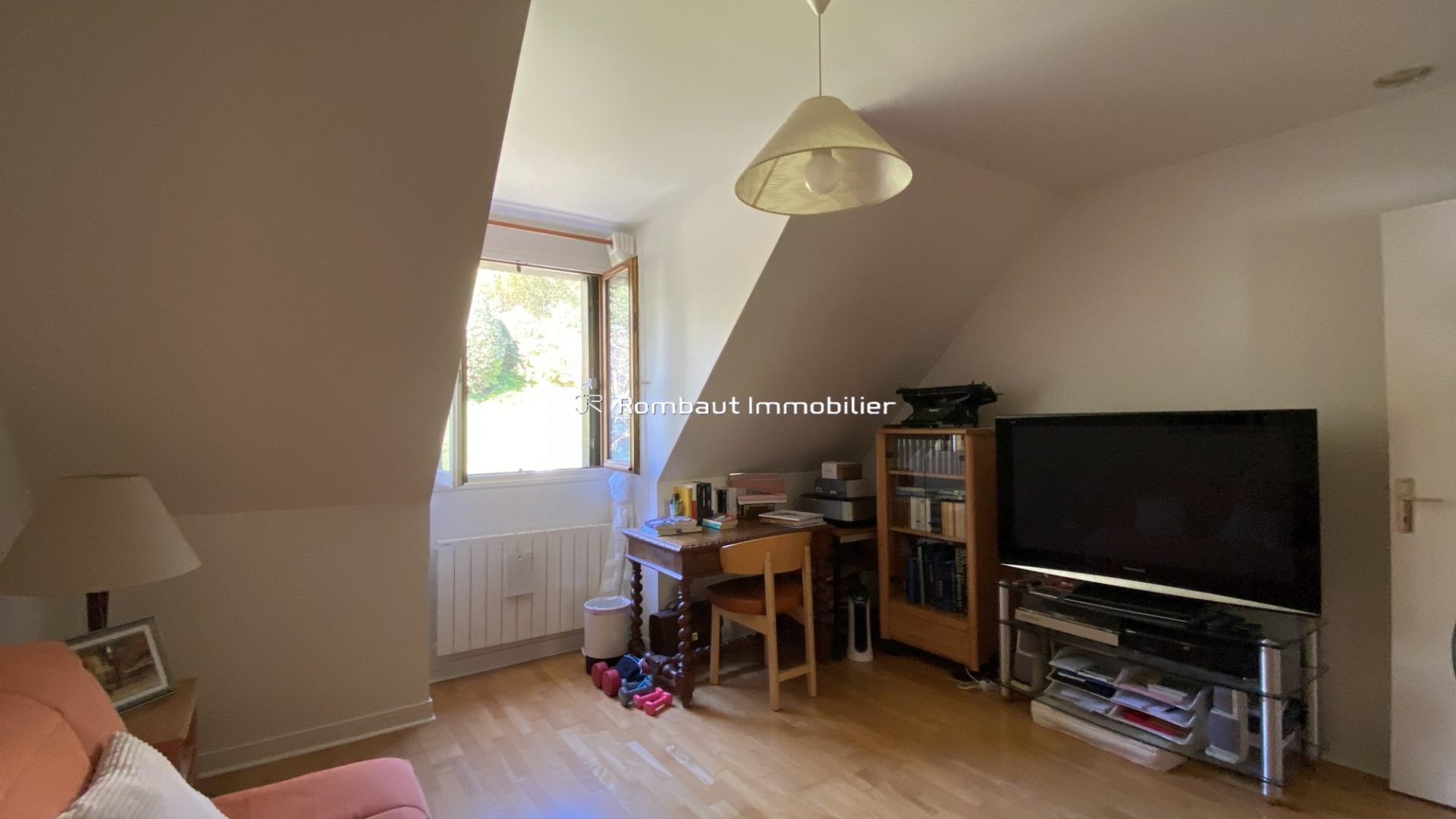 1773225935_VM3049_6_original