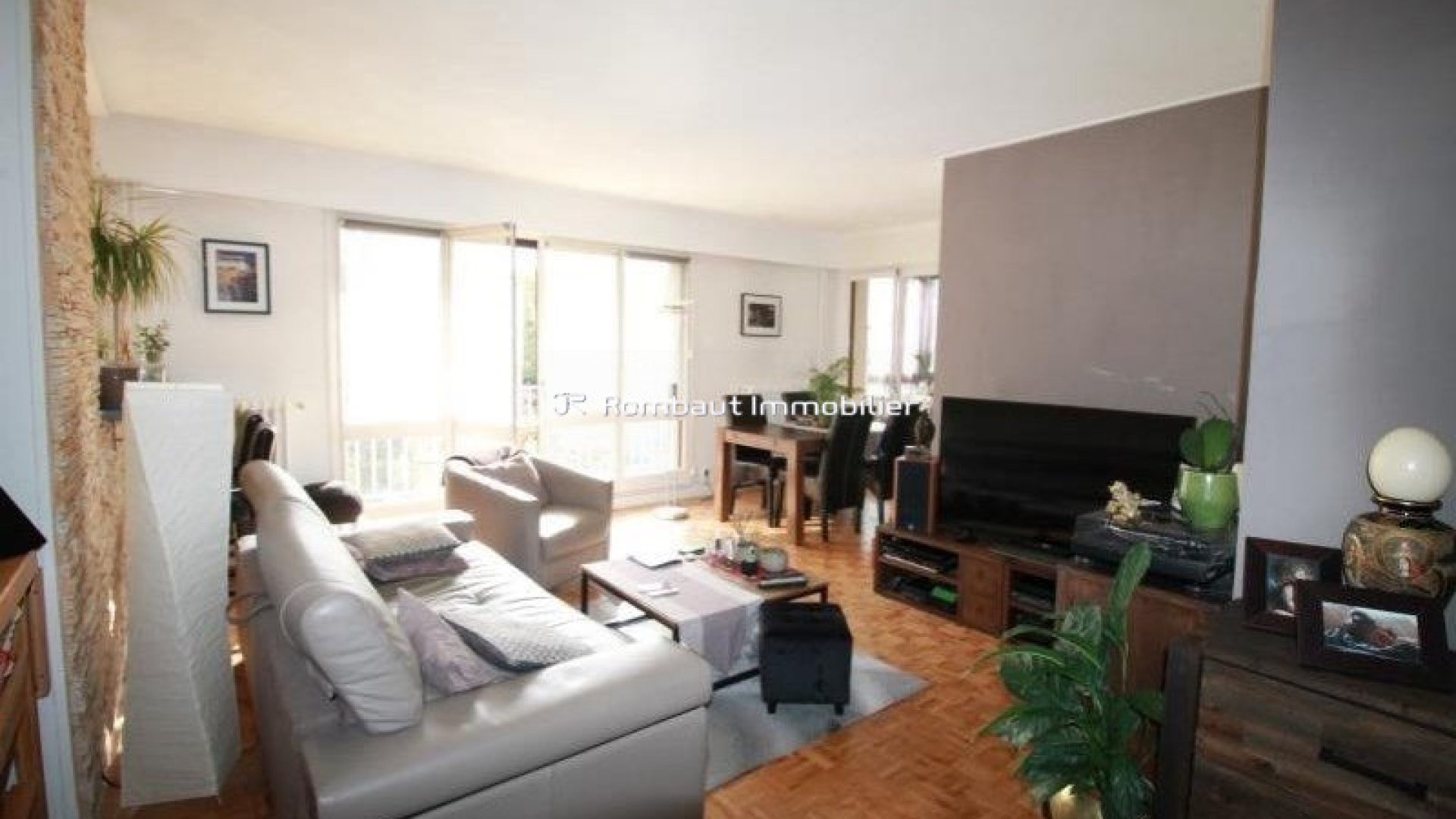 1773842266_LA6342_1_original