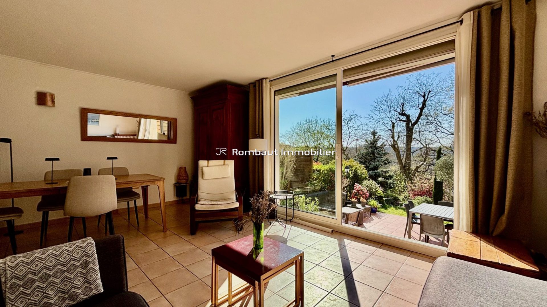 1773925326_VM3052_2_original