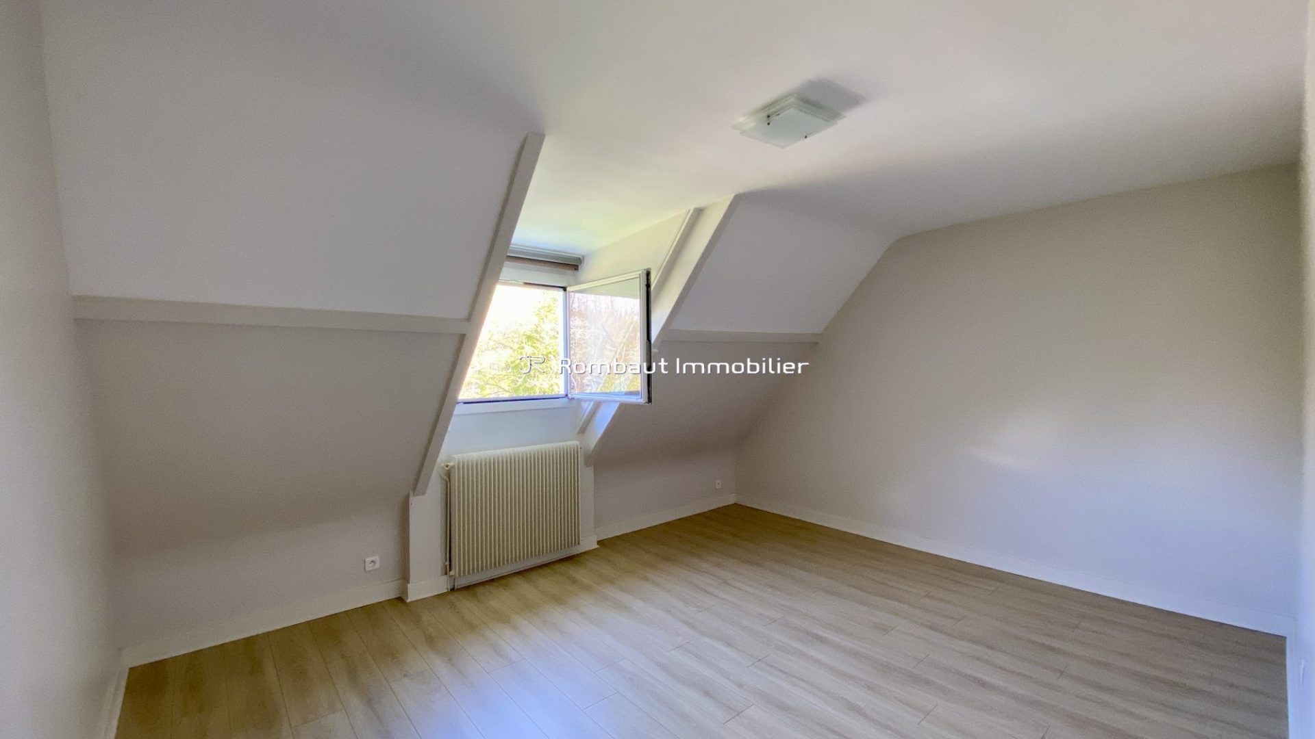 1774626490_VM3044_33_original