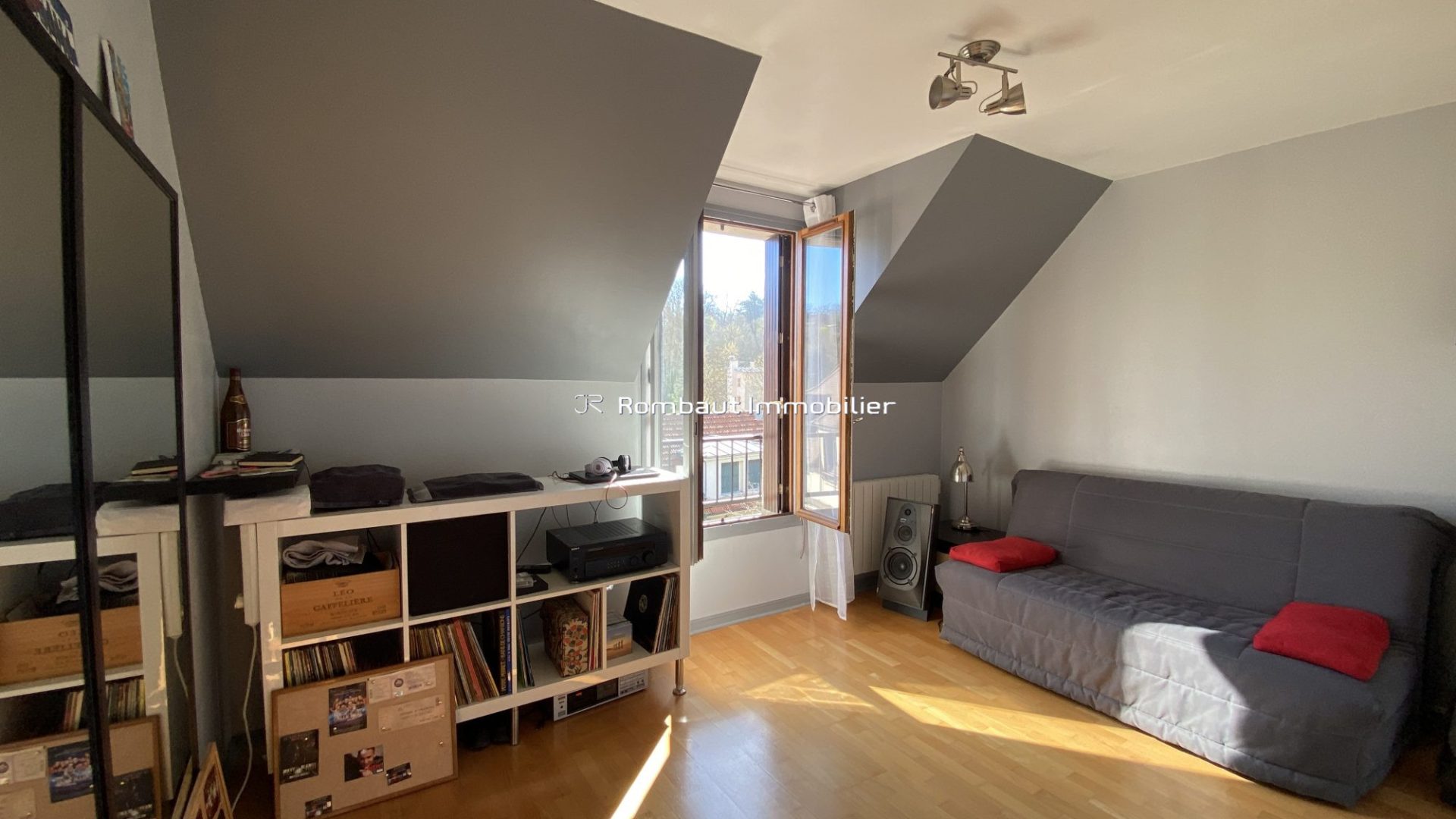 1775645936_VM3049_20_original