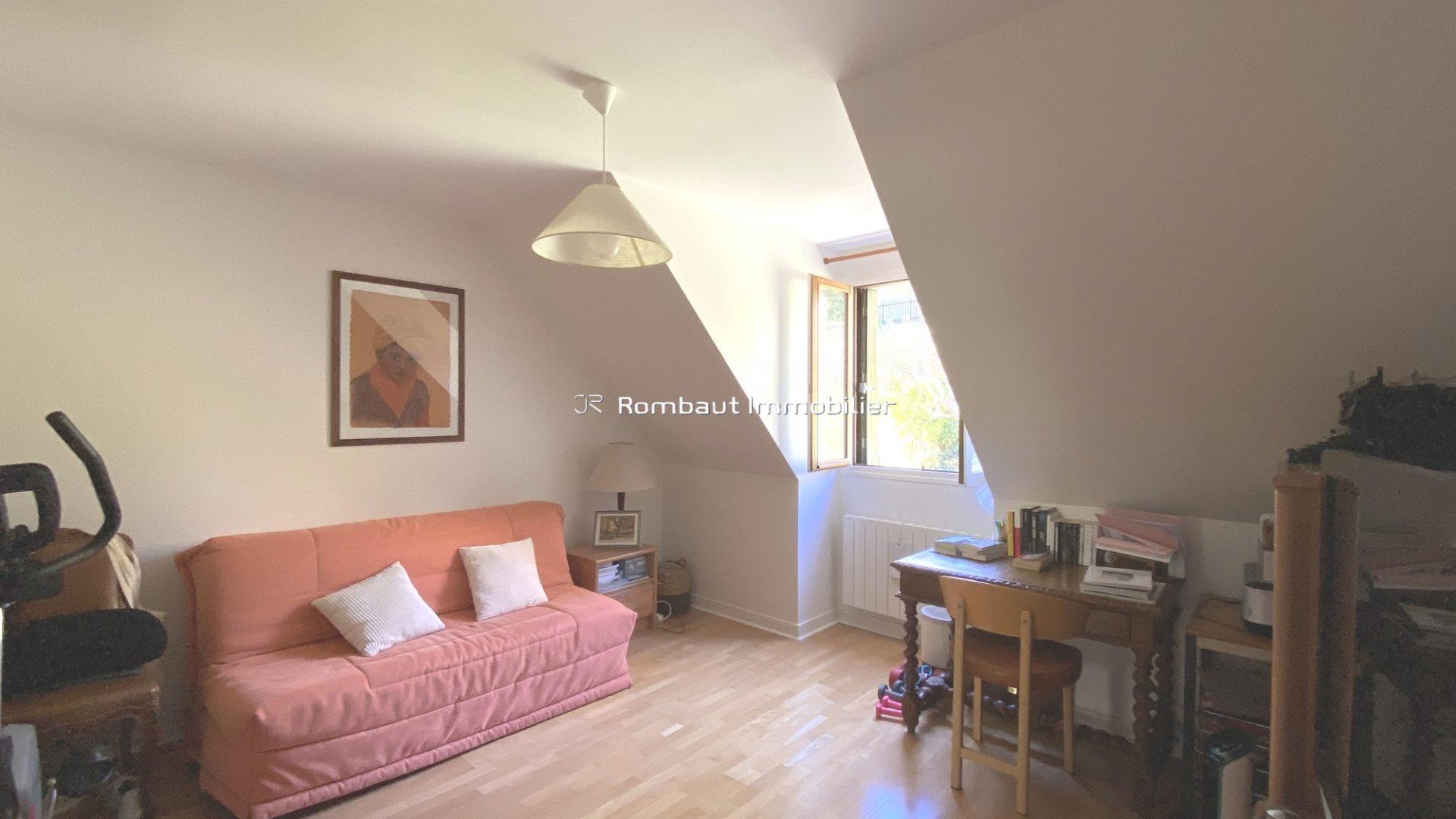 1775646053_VM3049_22_original