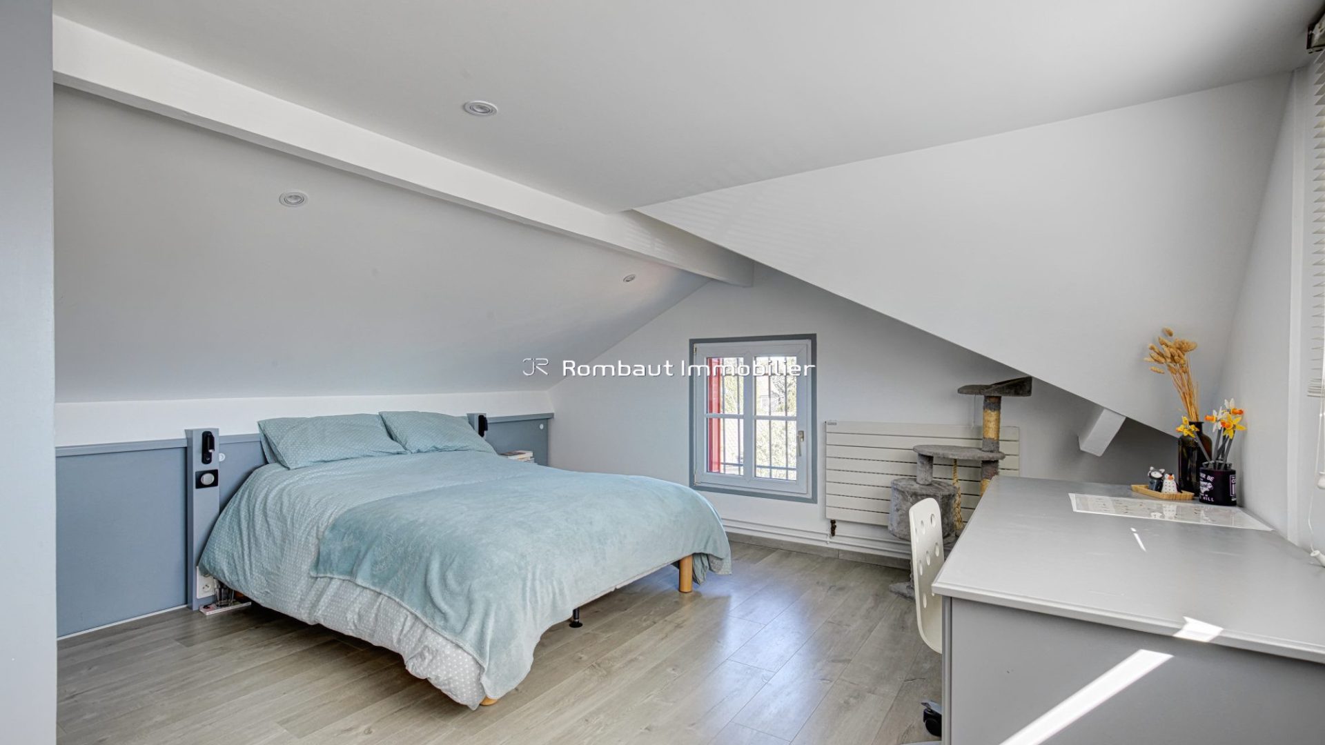 1775741729_VM3062_17_original